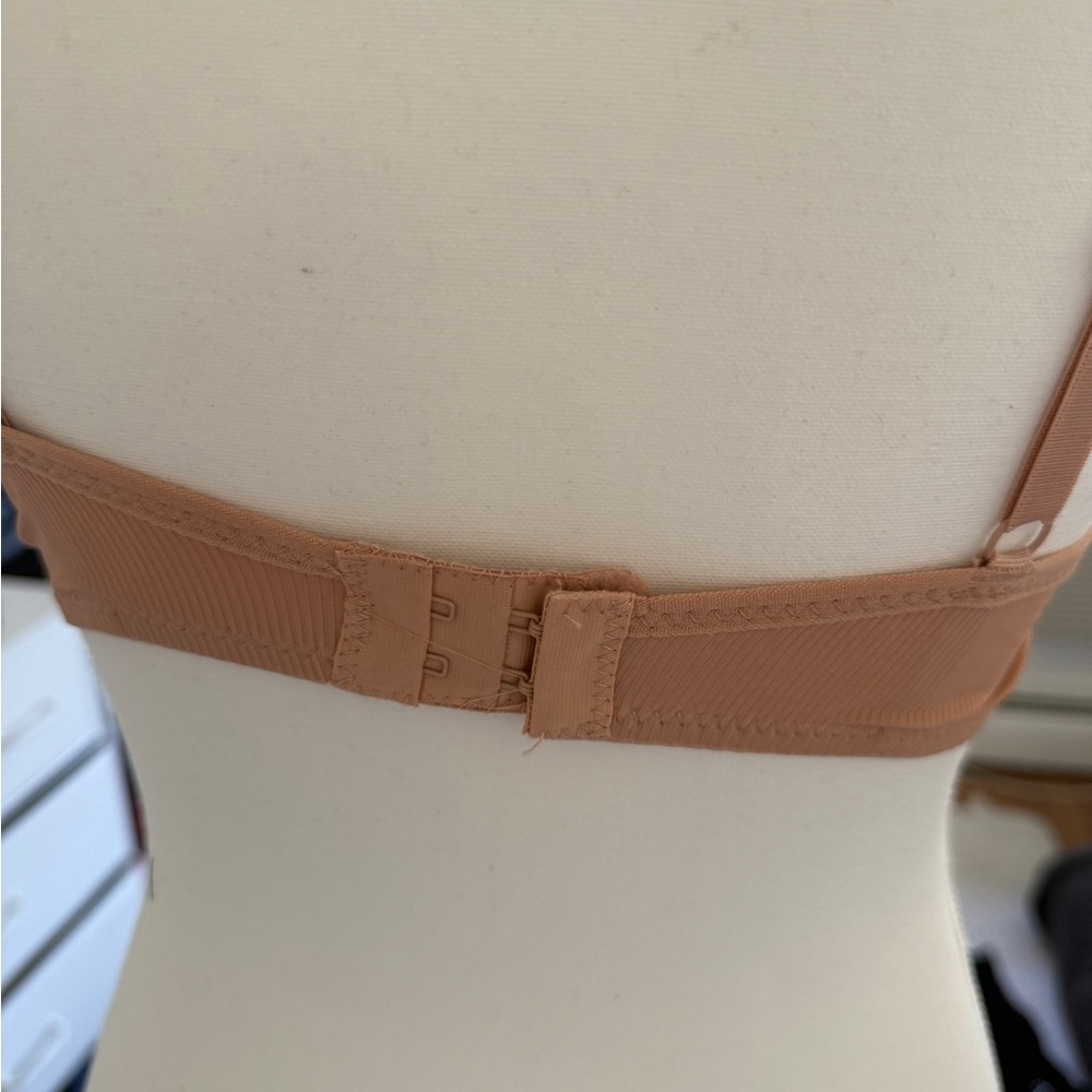 Lia’s Girl Nude Ribbed Push Up Bra 36A Adjustable Straps New With Tags - Picture 4 of 4